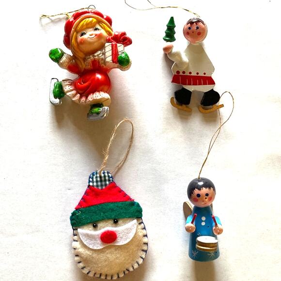 25 Assorted Ornaments Festive Holiday Ornament Set - Red, White, Green Used - Picture 3 of 7